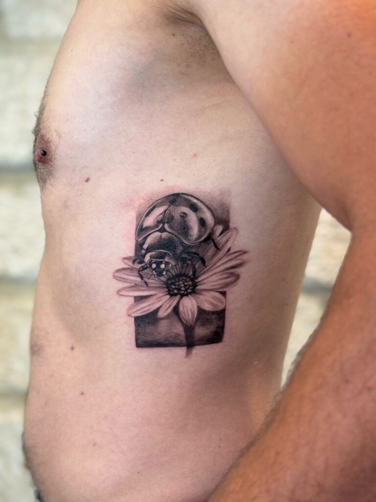 tatouage coccinelle